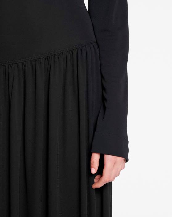 Lanvin sievietes asimetriska augšdaļa ar garām piedurknēm drapēta midi kleita no šķidrā krepa 40LF54 apģērbs melns